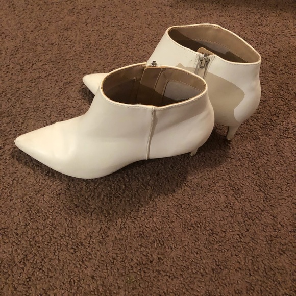 White zip up high heals - Picture 3 of 6